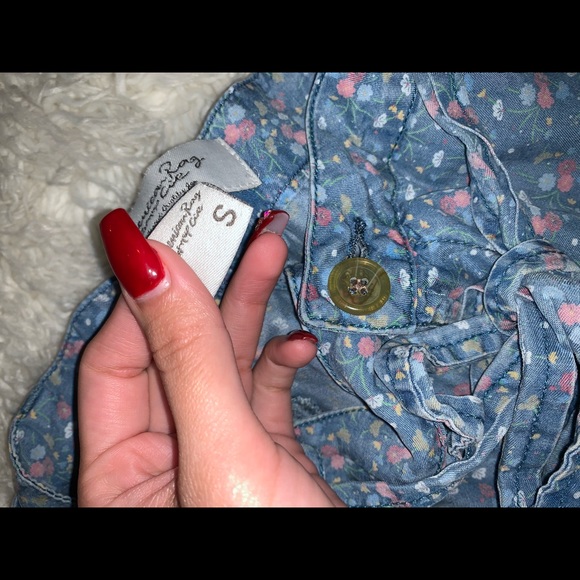 Shorts - Picture 3 of 3